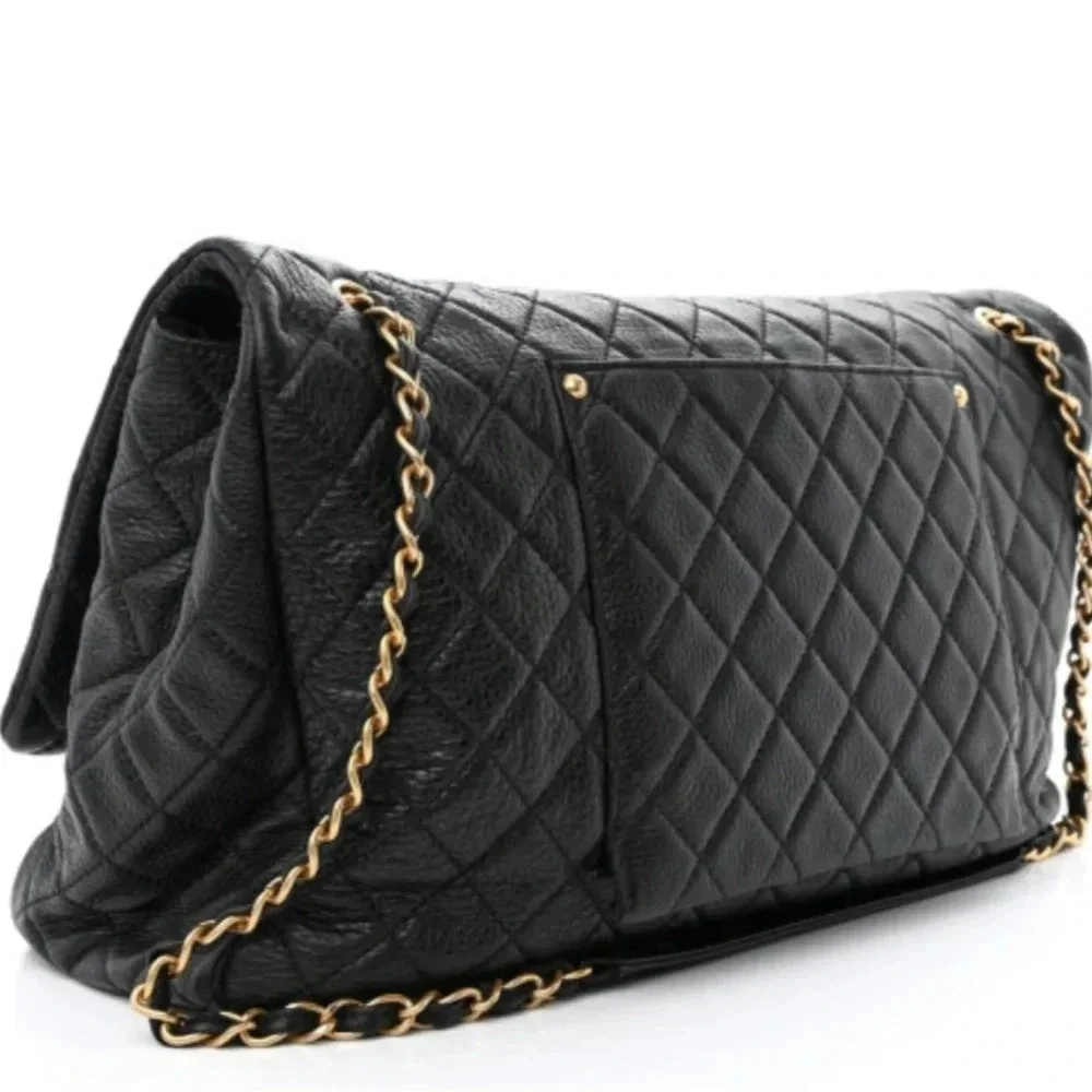 CHANEL QUILTED XXL TRAVEL FLACK  BLACK
